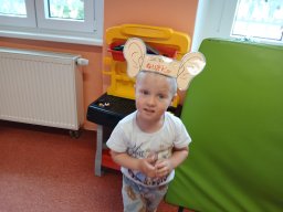 Oči, uši, pusu, nos máme pro radost