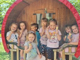 ZVONEČEK - ČERVEN 2