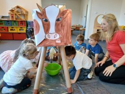 JARO U NÁS NA DVOREČKU