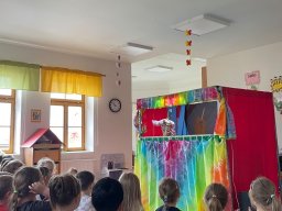 Divadlo Koloběžka - Pruhovaná pohádka