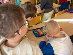 Návštěva první třídy v ZŠ náměstí Míru