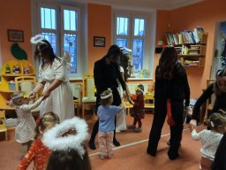 Mikuláš, čertíci a andílci v Kopretince