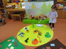 Vítr otrhal stromy do hola