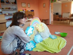 Vítr otrhal stromy do hola