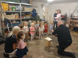 Ten dělá to a ten zas tohle