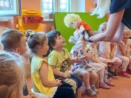 Oči, uši, pusu, nos máme pro radost