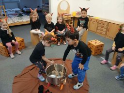 PROSINEC VE SLUNÍČKU