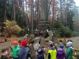 LISTOPAD U LIŠTIČEK