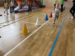 SPORTOVNÍ DOPOLEDNE V ZŠ U LESA